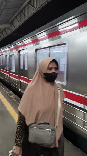 Perjalanan Naik KAI COMMUTER LINE JABODETABEK Citayam - Tebet #ptkai #krlcommuterline #keretaapi