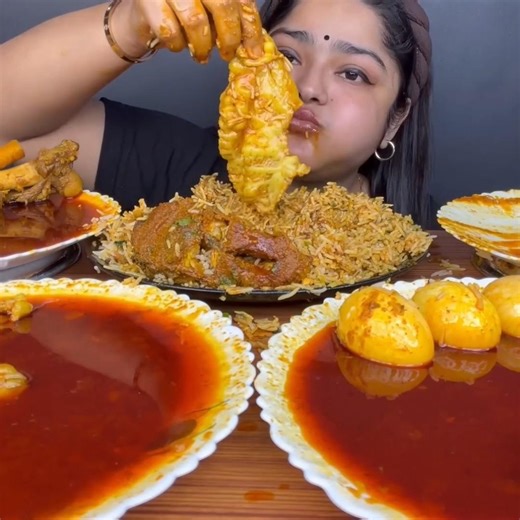 ASMR: EATING SPICY MUTTON FAT CURRY🔥 BASMATI RICE || #shorts #mukbangn#asmreating #mukbangasmr #asmr