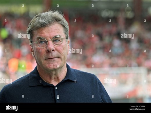 Trainer [coach] Dieter Hecking (Wolfsburg) Berlin, April 18, 2026, Football, Bundesliga, Union Berlin - Wolfsburg Stock Photo - Alamy