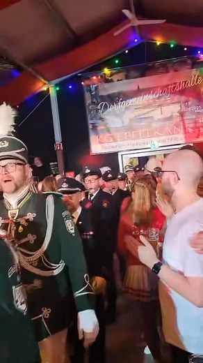 16K views · 156 reactions | Einmarsch mit der KG Lustige Reserve Eschweiler 1931 e.V. | SPZ-FFW-Eschweiler und SPZ Blau Weiß Frenz | Facebook