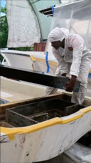 Installing a Modern Fuel Tank in a 50-Year-Old Boat #restoration #boating
