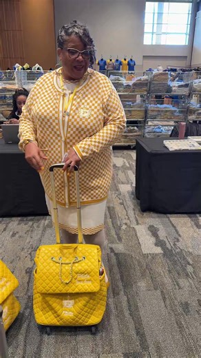 The Friends are up in here. Thanks for the Support. The SWR Conference was Lit from Beginning to thee End. #Philo #SigmaGammaRho #SWRconference #womenunited #trolley