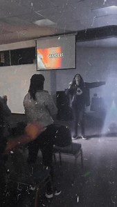 1K views · 111 reactions | Grande es Tu poder!  “¡Ah, Señor omnipotente! Tú hiciste los cielos y la tierra con tu gran poder y con tu brazo extendido. ¡Nada hay imposible para ti!” Jeremías 32:17 NVI | Ceci Márquez | Facebook