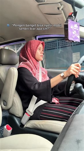 Zetta Aprila Z on Instagram: "Salah satu alasan belajar nyetir 😌🔥🤣"