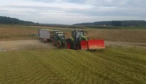 54K views · 533 reactions | Ein #Claas Axion 950 gibt Schlepphilfe, danke an Maximilian Hafner für das #HandyVideo per Nachricht. | profi | Facebook