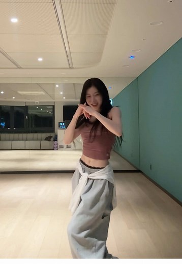 ITZY Chaeryeong's Dance Tutorial for 'That's A No No'