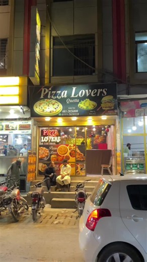 New vlog: pizza lovers Quetta | new deal, new enjoyment