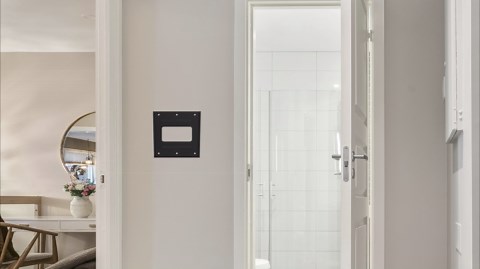 Sioweci 32 Inch Smart Digital Calendar 1920x1080p Ips Wall Mount Display Screen Calendar,Chore Chart Electronic Calendar,Touchscreen Interactive Family Schedules Planner (Black)