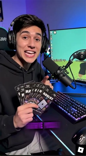 💎roblox giveaway for christmas🙈🎁#roblox #robux #shorts