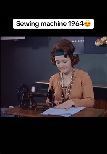 Restauración de máquina de coser vintage 1964