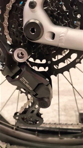 nowość od #kross esker 1.0 na 2026 rok. na napędzie cues 1x9 i w malowaniu matowym.🚴 #nowość_kross