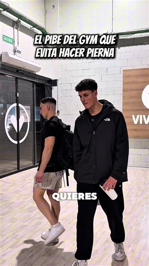 Momentos divertidos en el gym con amigos