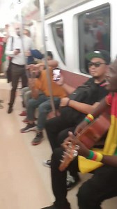 17K views · 1.4K reactions | J'ai rencontré nos frères du Sénégal qui n'avaient pas le moral vu qu'ils jouent aujourd'hui, ils m'ont demandé de faire quelque chose pour eux. Le monde entier va continuer de chanter "CAMEROUN OOOOOOOOOYYYYEEEERR | MBOA Multiservices | Facebook