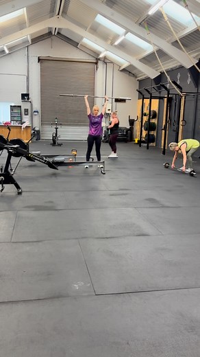 What a morning at Ladies Only Bootcamp! We got through two rounds of strength circuits — resistance training to help build and maintain that all-important muscle mass — then finished strong with an EMOM (every minute on the minute)! If you’re not sure where to start your fitness journey, or the gym feels a bit intimidating, this class is for you. ❤️ It’s like a group personal training session with small size classes and guidance every step of the way — showing you how to move safely, what exerci