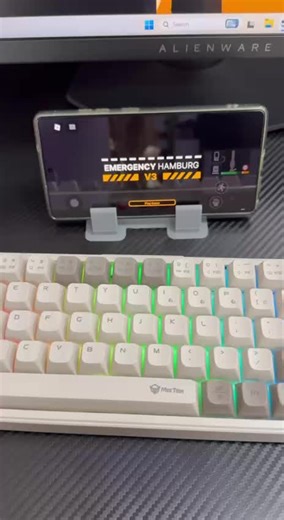 🔥 Luaj lojërat në telefon si PRO! 🔥 🎮 Tastierë Bluetooth Wireless 📱 E përputhshme me Android & iOS 🚫 Pa kabllo – lidhje e shpejtë dhe stabile Shndërro telefonin tënd në një mini PC për gaming! Ideale për lojëra, chat, shkrim të shpejtë dhe kontroll total gjatë lojës. ✅ Lidhje Bluetooth brenda pak sekondash ✅ Punon me Android & iPhone ✅ E lehtë, portative dhe komode ✅ Perfekte për gaming, shooter games, etj. 🎯 Më shumë kontroll. Më shumë shpejtësi. Më shumë fitore! 📦 Porosite tani – sasia 