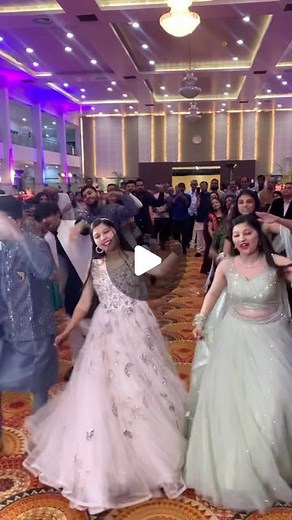 Dancepire_dance_studio | bridal entry 😍✨ concept & choreography by @sakshimandloi_ beautiful bride 👰‍♀️ @enashrimali #bridalentry #bride #cousins #dance... | Instagram