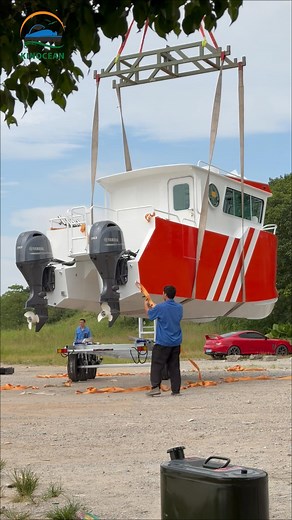 We’re a boat manufacturer bringing new fishing innovations to the water 🎣⚓ Introducing our new cabin catamaran fishing boat 🚤�Built for serious anglers who want comfort performance:�🛡️ Twin-hull stability in rough water�🌬️ Full cabin for weather protection�🎣 Wide fishing deck with pro-level layout�🔋 Large storage for rods & gear�💨 Smooth, efficient ride with strong power options Ready for your next offshore trip? 🌊 🌟 Contact us: 📞 WhatsApp: 8615015572152 📧 Email: yacht@kinoceanboat.co