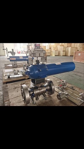 Trunnion mounted ball valve with Bettis pneumatic actuator. #ballvalve #oilandgas
