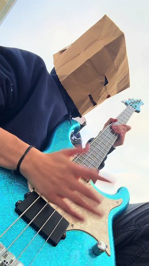 Mastering Slap Bass Techniques for Funky Grooves