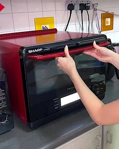 Watch Nicole Chang Min's cooking adventures with the Sharp AX-1700VM(R) Healsio Oven! Thank you for the kind review. #SharpSG #SharpHealsio #CookWithHealsio #HealthyLiving | Sharp Singapore