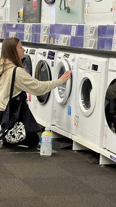 She’s trying to wash her clothes… Could not believe it #stupid #stupidpeople #washing #washingmachine #laundry #shop #humor | Vlog Cast