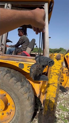 Remote control car remote ko Jcb ke niche Tod Diya #shorts