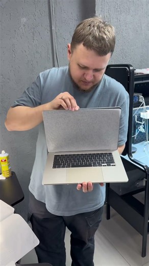Installing Windows on a Mac and engraving a keyboard🫠🤭