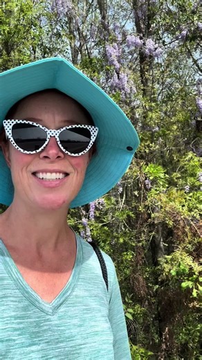 What I’ve been up to today. #supportsmallbusinessowners🎪♥️🌹🦋 #alwayskeepimagining #magicalmoments #seasonkickoff #circusrose #socialmediaadventure