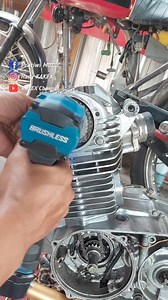 329K views · 4.6K reactions | Cara melihat jarak klep dengan piston #engine #cbklasik #piston | Pratiwi Motor | Facebook
