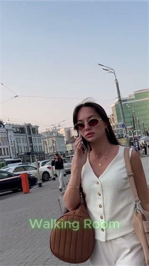 Beautiful And Young Single Moscow Girl | Wild Street in Russia