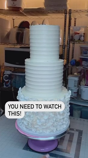 8.9K views · 406 reactions | How to make fondant ruffles! #cakeoftheday #caketutorialsdaily #cakehack #cakevideo ##cakereelsideas #caketutorials #cakedecorating #cakesofinstagram #caketutorialsandvideos #beginnercakedecorator #cakedecoratingvideos #cakevideos #caketutorials #cakehacks #caketips #caketipsandtricks #caketutorialvideos #caketricks #caketricksandtips | January Montiague | Facebook