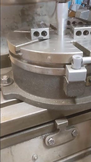 #tools for fast auto centering of a rotary table on Bridgeport #milling machine