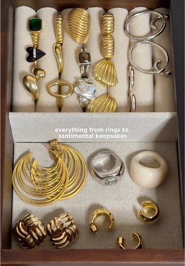 Elegant Jewelry Organizer with Hidden Compartments