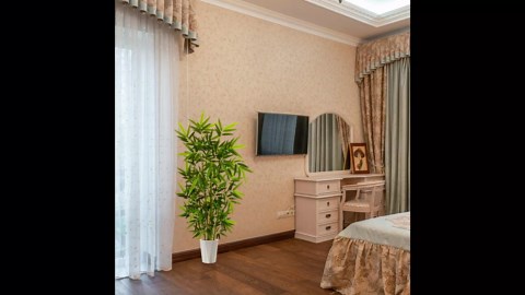 Artificial Bamboo Tree, 5ft Tall Fake Bamboo Plant with White Planter, Faux Trees with 5 Trunks and Lifelike Leaves for Indoor Outdoor Home Office Décor