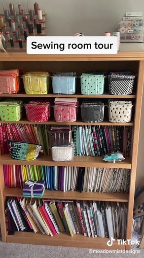 Check out my sewing room, it’s clean for once :) #sewingroom #sewingroomtour #studio #studiotour #quiltingroom