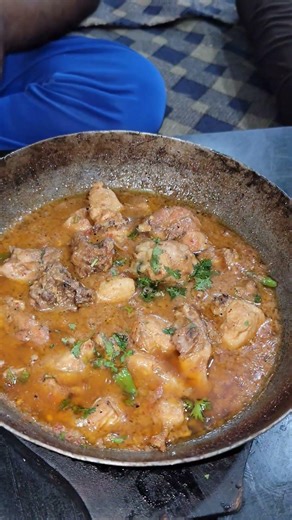 Best Chicken Karahi for 1800/Kg? 🍗 Haji Usman Hotel, Lahore | OPEN FOLDER #Food #chicken