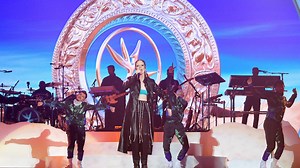 Jess Glynne – ‘All I Am’ (Live At The Jingle Bell Ball 2018)