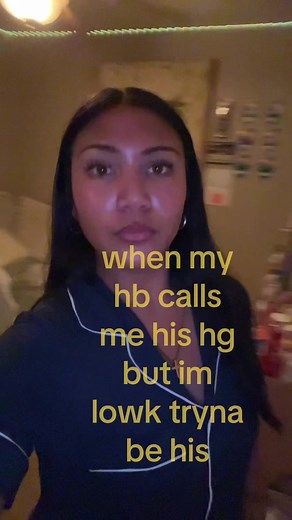 Yellow Font Girlfriend Transition: 'When My HB Calls Me His HG' Trend