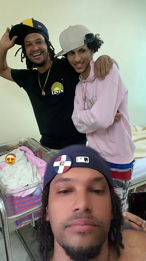 #greenscreen #anthonytvshow #mellowa #flacoo_wa #yulenny_vargas1