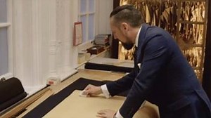 Anderson & Sheppard coat cutter Leon Powell takes up to 27 measurements to craft coats that feel like a second skin. Decode the exacting science of bespoke suit tailoring on the #ItemsMoMA blog: mo.ma/2ohtcFJ. There are only a few days left to join the current session of #FashionAsDesign, our free online course inspired by our “Items: Is Fashion Modern?” exhibition. Enroll at mo.ma/fashionasdesign | MoMA The Museum of Modern Art