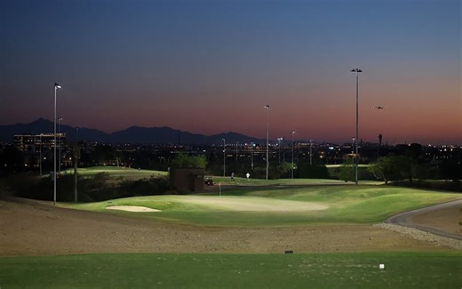 Grass Clippings Rolling Hills lights up Arizona golf scene, extends play into night
