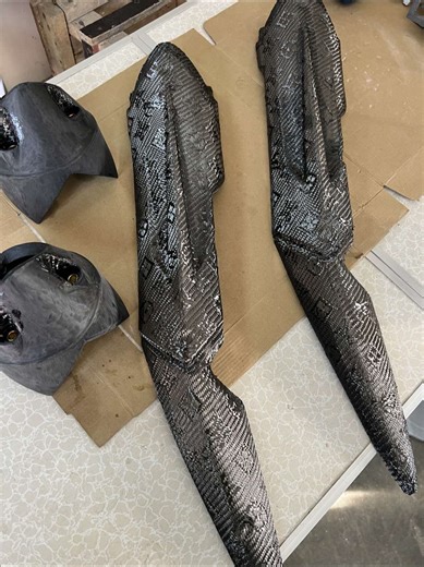 Transform Your Yamaha LC135 with Carbon Fiber Skin