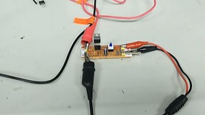 基于LM7805的稳压电源