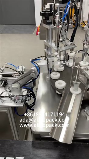 Robot arm automatic sorting tube soft and ultrasonic soft tube filling and sealing machine
