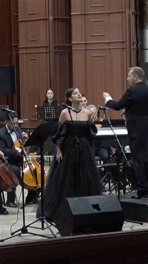 Mozart Queen of the Night's aria Der hölle rache from The Magic Flute | Irina Khubaeva #opera