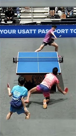 🏓HOW DID HE WIN THIS ON HIS KNEES?! 🤯🏓 #tabletennis #pingpong #pongbot