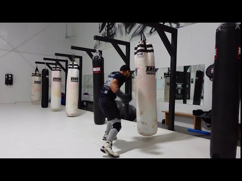 Rhythm & Flow On The Heavy Bag (Boxing Training)