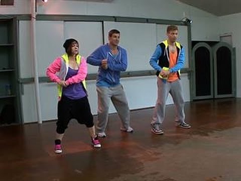 Between Takes at CBS - Barrett Foa and Renée Felice Smith