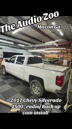 Instalación de radio y cámara de reversa en Silverado 2017