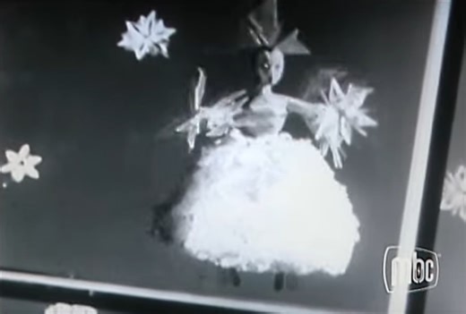 Rosemary Clooney - Suzy Snowflake (1951) Rosemary Clooney’s Suzy Snowflake is a delightful holiday tune that brings the playful magic of winter to life. Released in 1951, the song showcases Clooney’s ability to imbue even lighthearted material with charm and character, making it a favorite during the festive season. Written by Sid Tepper and Roy C. Bennett, Suzy Snowflake emerged at a time when holiday music was embracing imaginative themes. Its lyrics introduce Suzy, a lively snow sprite, who s